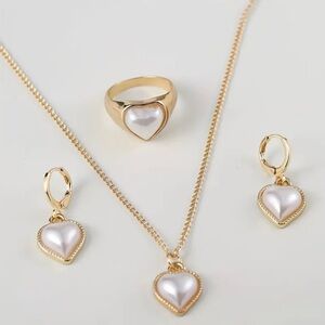 Elegant 4-Piece Faux Pearl Jewelry Set